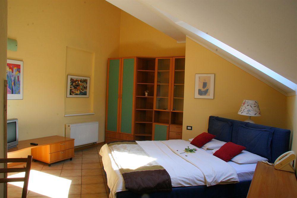 Central Hotel Tiepolo Prague Exterior photo